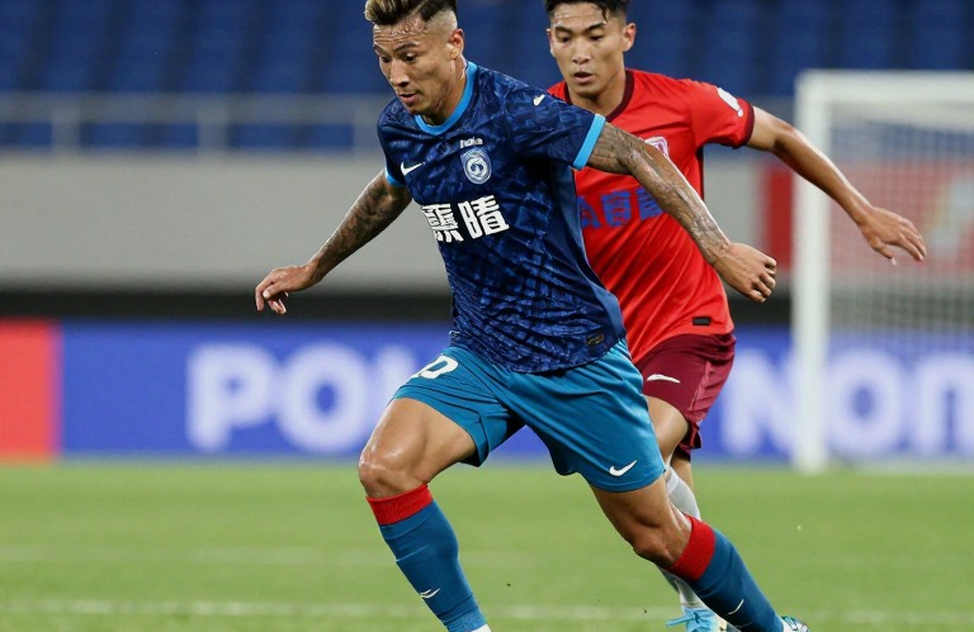 Bên trong kỳ chuyển nhượng V.League: quỹ lương, điều khoản giải phóng và những cuộc chia ly ký bằng mực pháp lý Bên trong kỳ chuyển nhượng V.League: quỹ lương, điều khoản giải phóng và những cuộc chia ly ký bằng mực pháp lý