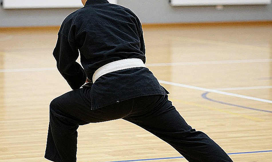 Nhịp Đập Sân Võ: Dữ Liệu Đằng Sau Những Trận Đấu Không Khán Giả Nhịp Đập Sân Võ: Dữ Liệu Đằng Sau Những Trận Đấu Không Khán Giả