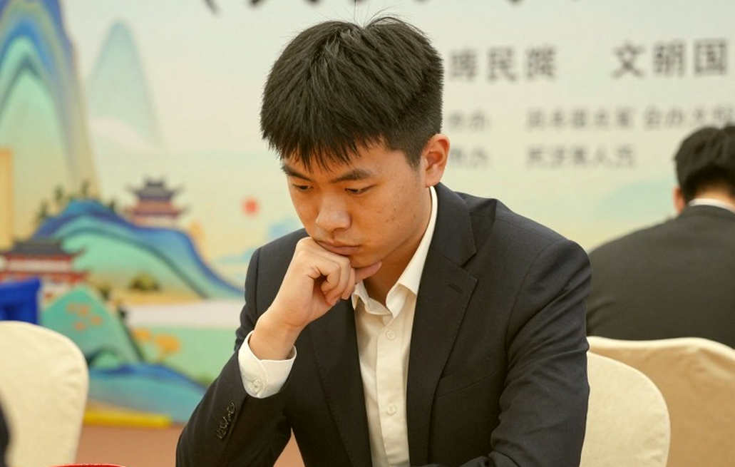 Bảng dữ liệu trống rỗng và cạm bẫy thầm lặng của phân tích cờ vua Bảng dữ liệu trống rỗng và cạm bẫy thầm lặng của phân tích cờ vua