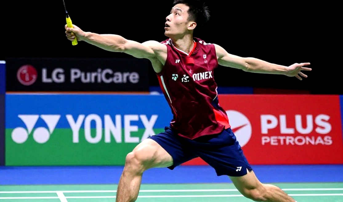 Badminton Has No Sensors: A 493 km/h Shuttlecock Flying Through a Data Void Badminton Has No Sensors: A 493 km/h Shuttlecock Flying Through a Data Void