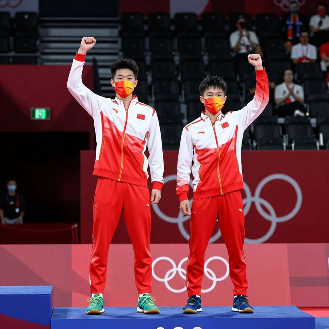 Alwi Farhan tập cùng Kento Momota trước Asian Games 2026: Điều gì đứng sau khối tập huấn Tokyo