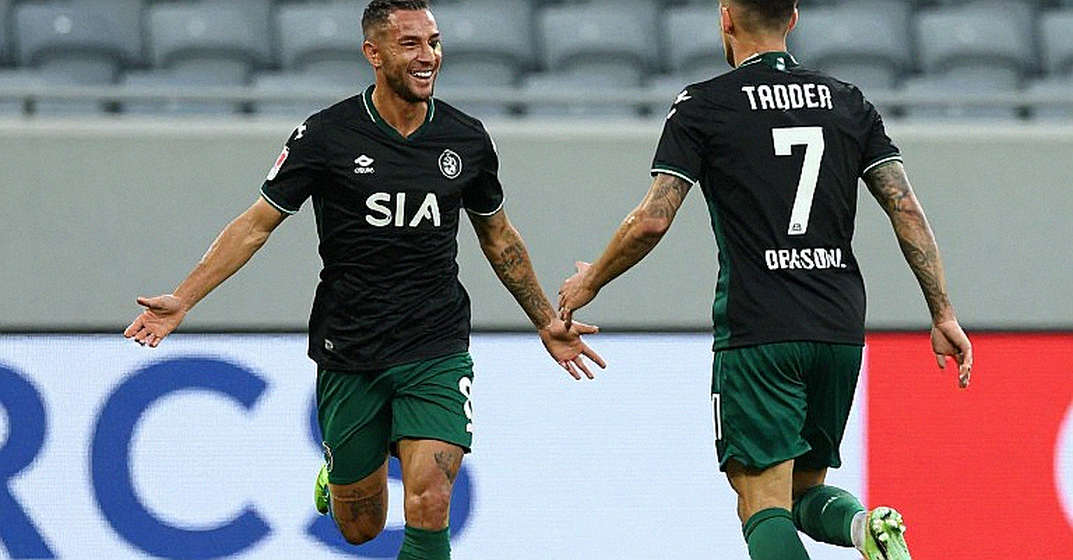 Vietnamese Strikers Have Vanished from V.League: A Decade of Data Nobody Wants to Read Vietnamese Strikers Have Vanished from V.League: A Decade of Data Nobody Wants to Read