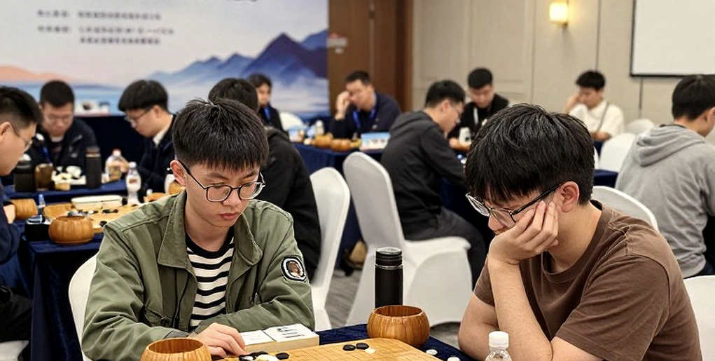Carlsen trở lại, Global Chess League 2026: 9 ngày, 1 triệu đô và câu hỏi về sức bền