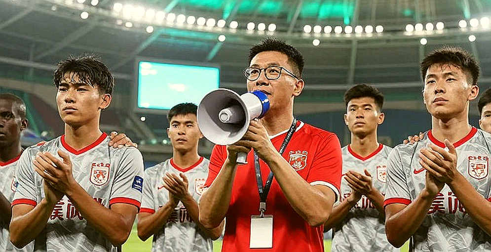 Adou Minh và Williams Minh Hoang: hai tân binh Việt kiều và những khoảng trống dữ liệu đội tuyển Việt Nam chưa lấp