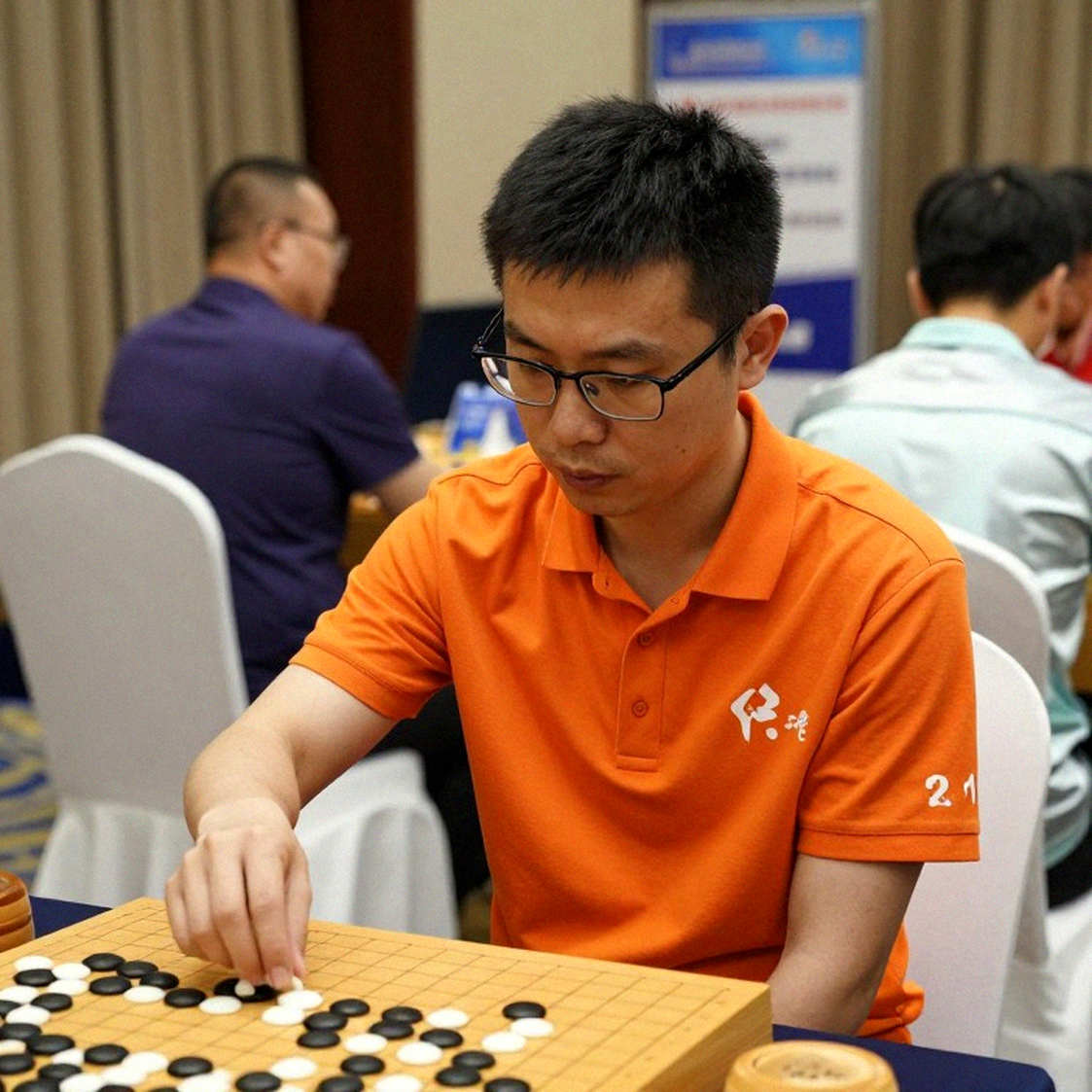 FRITZ 20 của ChessBase: Cuộc cách mạng huấn luyện chưa có dữ liệu kiểm chứng